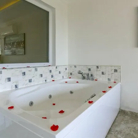 וילה Islamlar Village Luxury קלקן